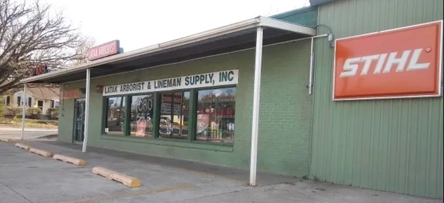 A storefront for "lynn leblanc & lineman supply, inc." featuring a stihl logo on the building's exterior.